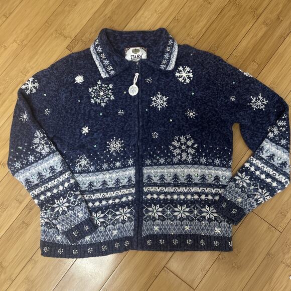Tiara International Sweaters - Vintage Tiara Winter Hand Embroidered Snowflake ZipUp Cardigan CabinCore Sz L